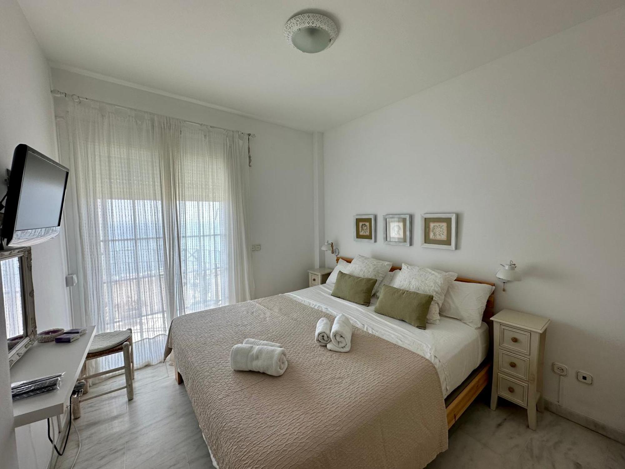 Pepe Beach Vista Al Mar Apartment Estepona Ngoại thất bức ảnh